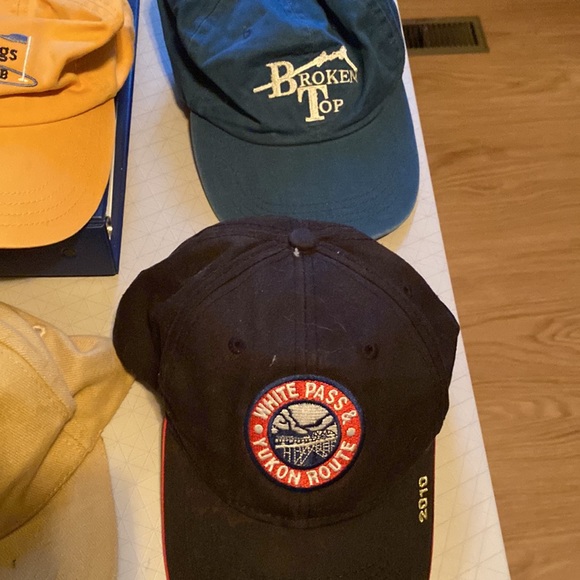 Set of 8 Mens Baseball Hats - Picture 5 of 6